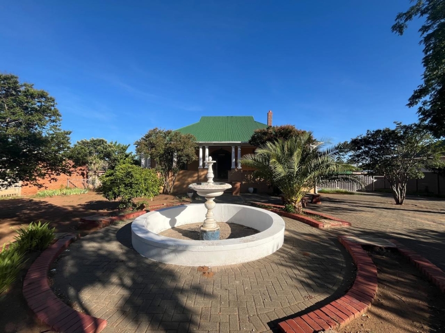 5 Bedroom Property for Sale in Navalsig Free State